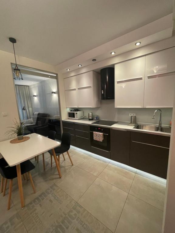 Boznicza Modern Apartment, self check-in 24h, free parking - 9