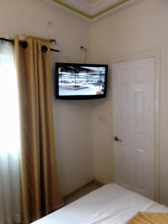 TV a/nebo společenská místnost v ubytování EKA ELITE HOTEL