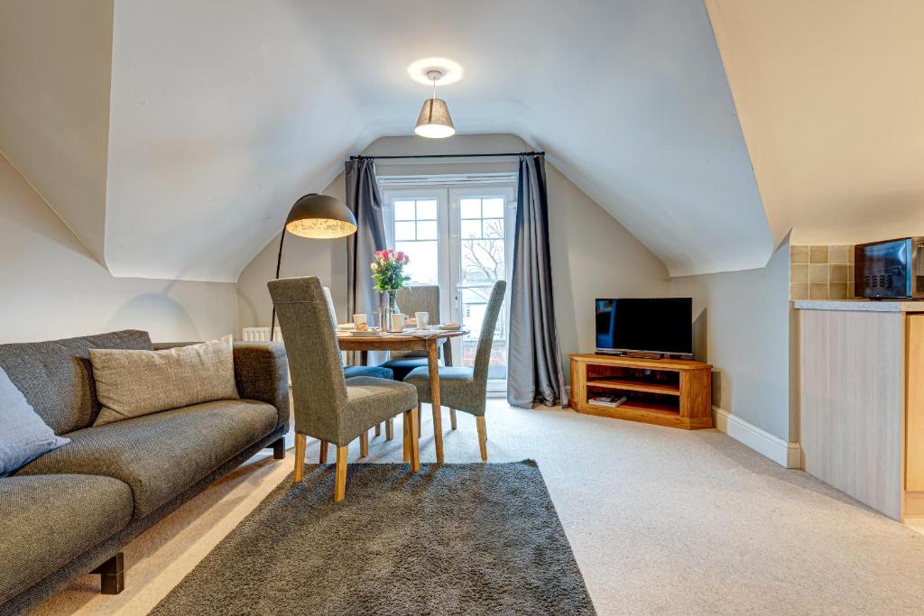 The Vanbrugh Suites - Two-Bedroom Apartment