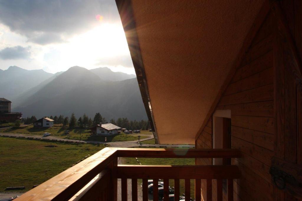 Nespecifikovaný výhled na hory nebo výhled na hory při pohledu z hotelu