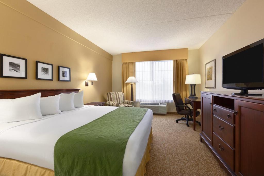 Country Inn & Suites by Radisson, Mesa, AZ - King Room