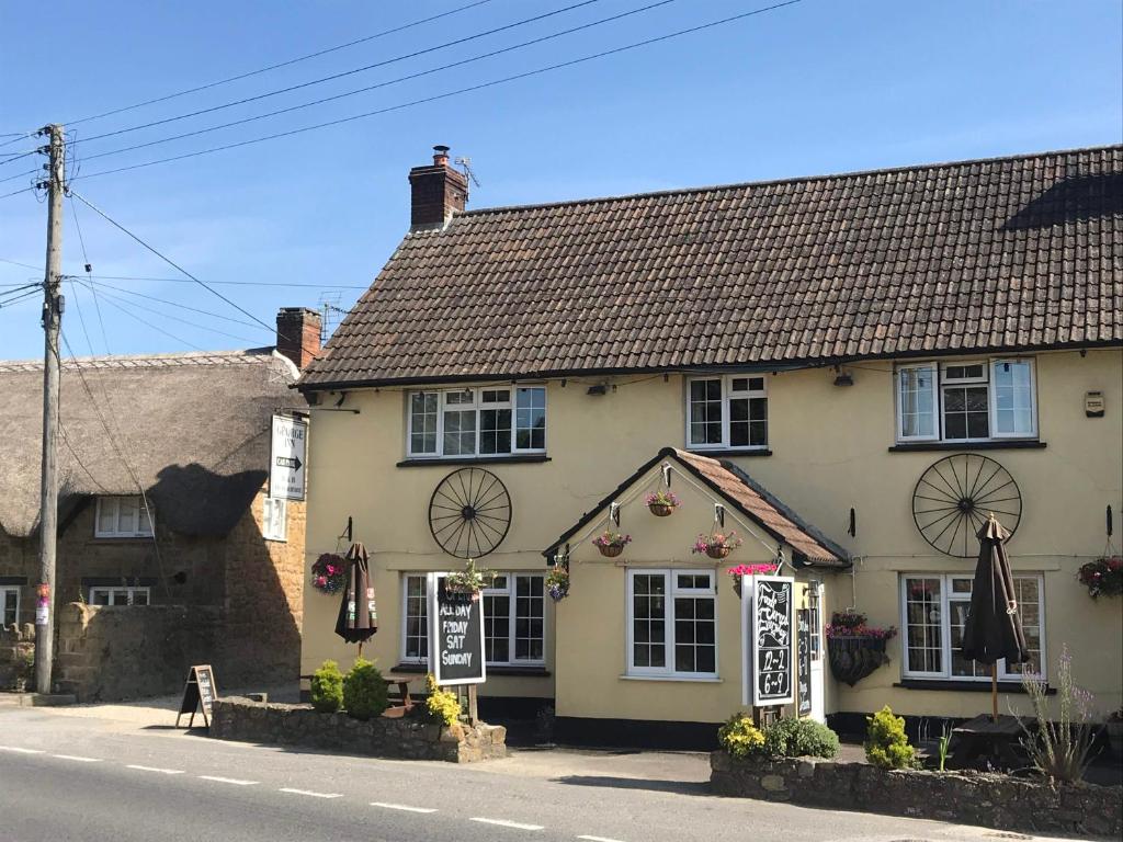 Afbeelding uit fotogalerij van The George at Donyatt in Ilminster