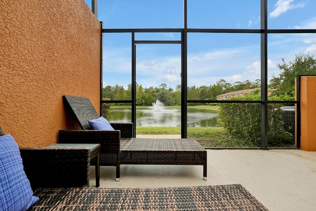 Regal Oaks Resort Vacation Townhomes by IDILIQ - Free Private Hot tub! - Villa Con Due Camere Da Letto Con Vista Sul Lago