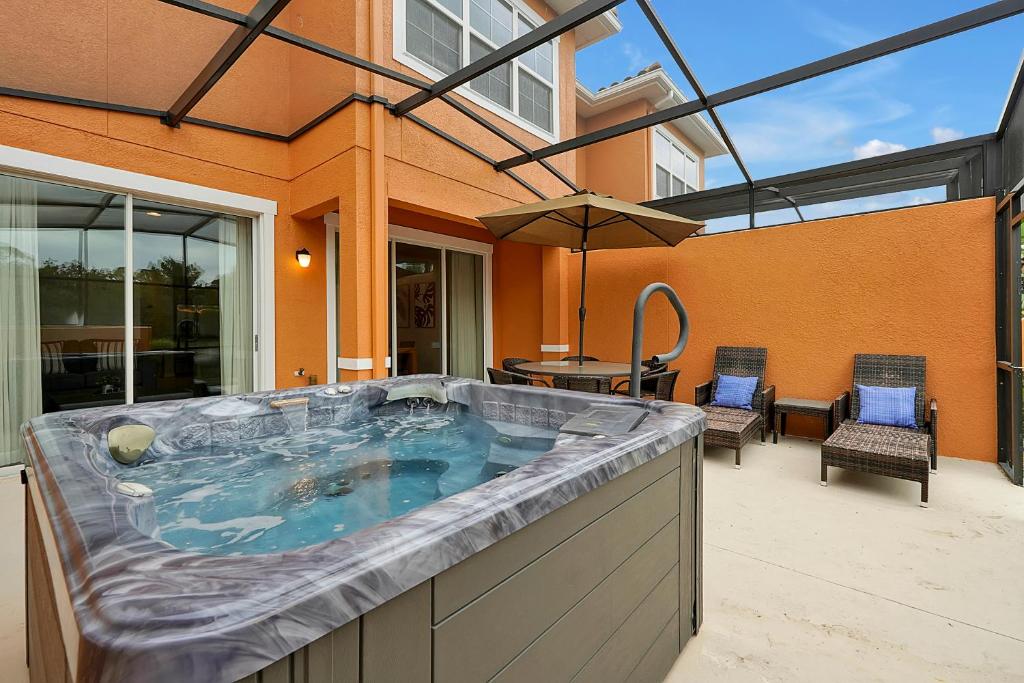 Regal Oaks Resort Vacation Townhomes by IDILIQ - Free Private Hot tub! - 