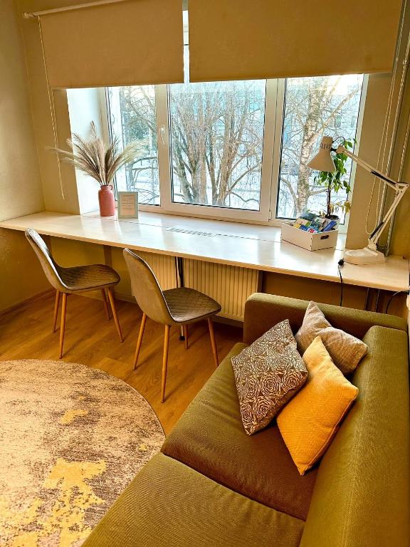 Sunny apartment, 7 min with tram to the Old Town - One-Bedroom Apartment
