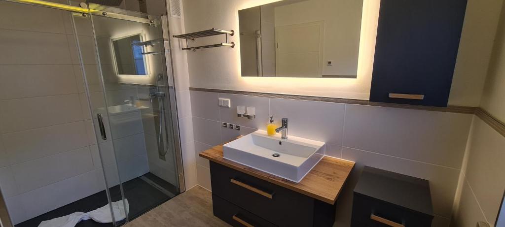 Noahs Apartments - 12