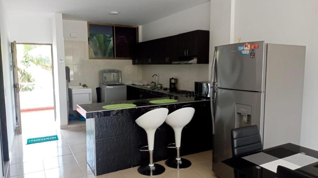 Kuchyň nebo kuchyňský kout v ubytování lujoso apartamento