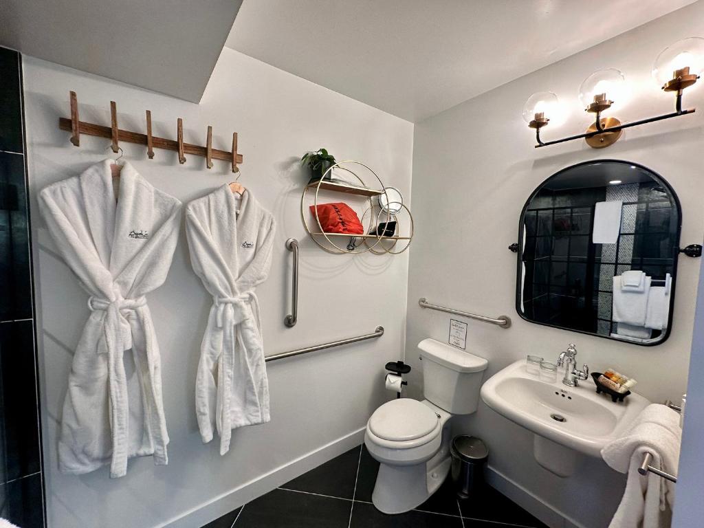Bespoke Inn Flagstaff photo