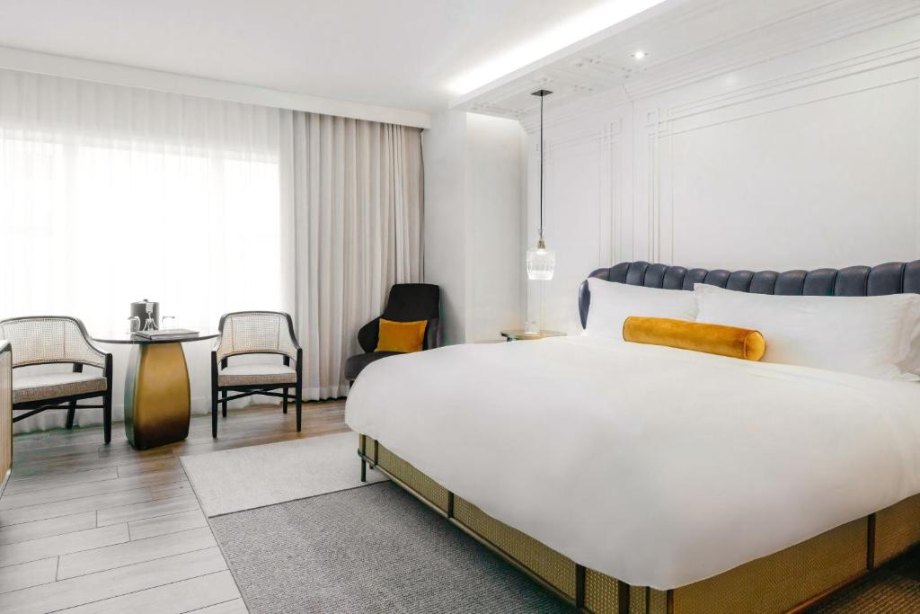 The Ritz-Carlton, South Beach - Habitación Clásica Con 1 Ducha Enrollada De Cama King - Movilidad Y Audición Accesible