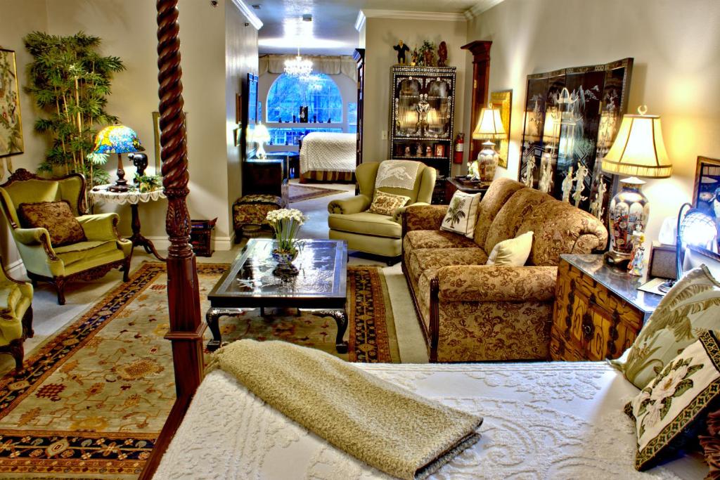 Χώρος καθιστικού στο Big Yellow Inn