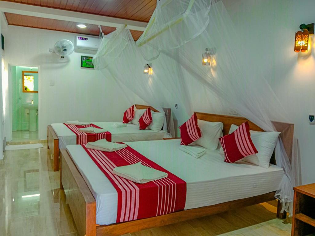 Sigiriya Peacock Homestay - 19