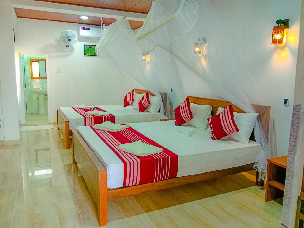 Sigiriya Peacock Homestay - 15