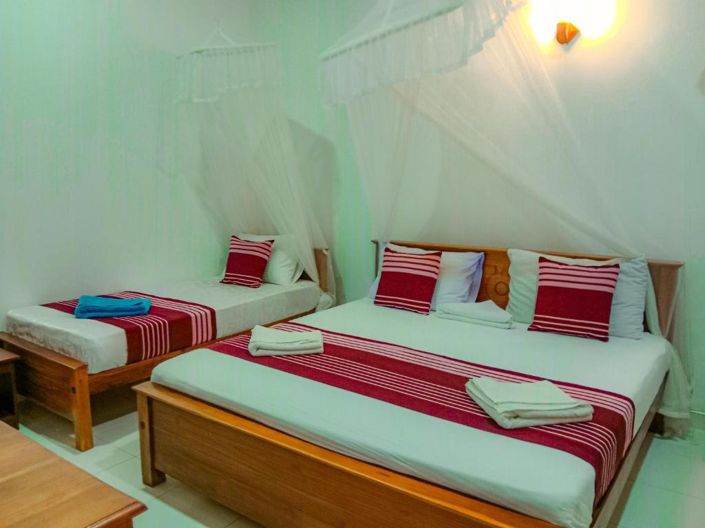 Sigiriya Peacock Homestay - 10