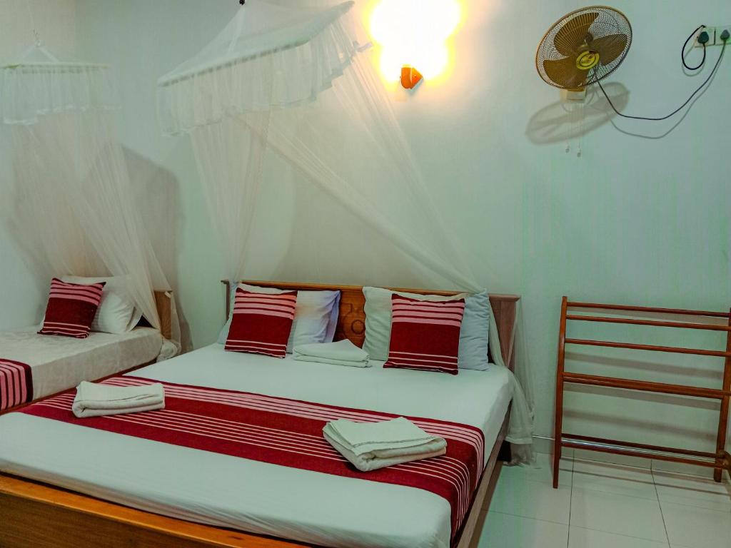 Sigiriya Peacock Homestay - 14