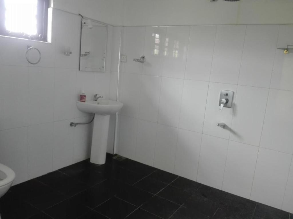 Sigiriya Peacock Homestay - 4