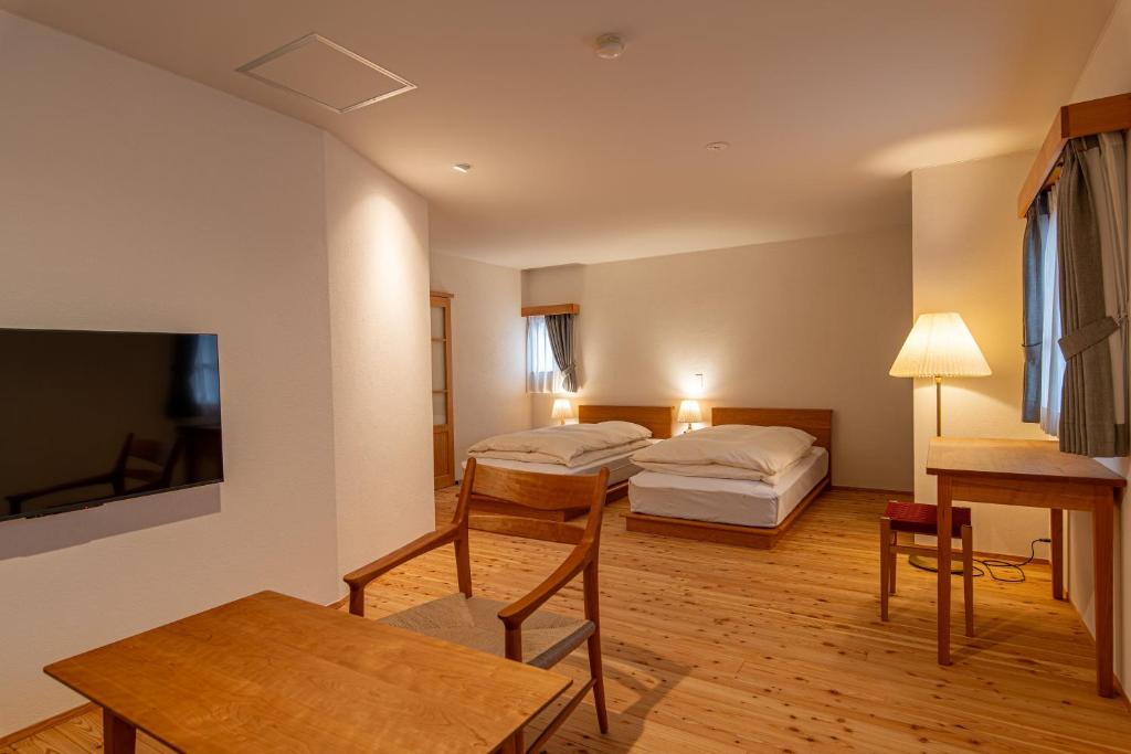 TV a/nebo společenská místnost v ubytování Hotel Haus St Anton