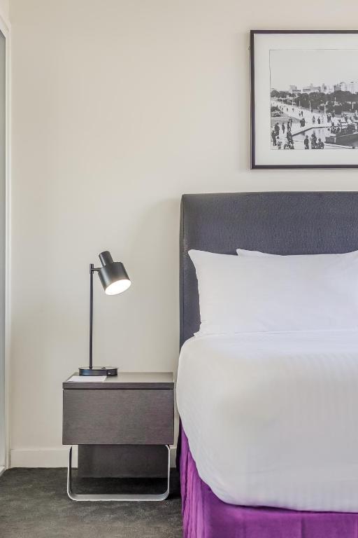 Oaks Sydney Hyde Park Suites - Executive One-Bedroom Apartment - No Housekeeping