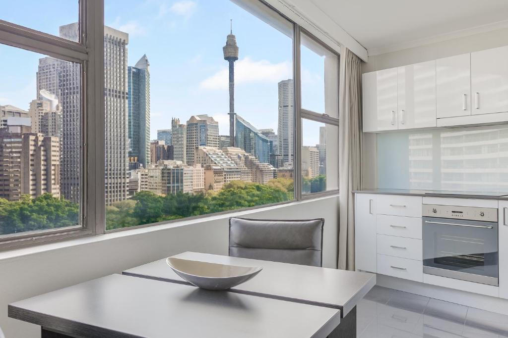 Oaks Sydney Hyde Park Suites - Executive One-Bedroom Apartment