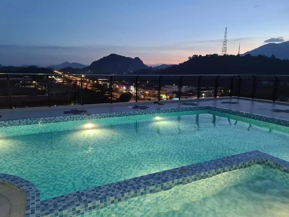 Nespecifikovaný výhled na hory nebo výhled na hory při pohledu z aparthotelu