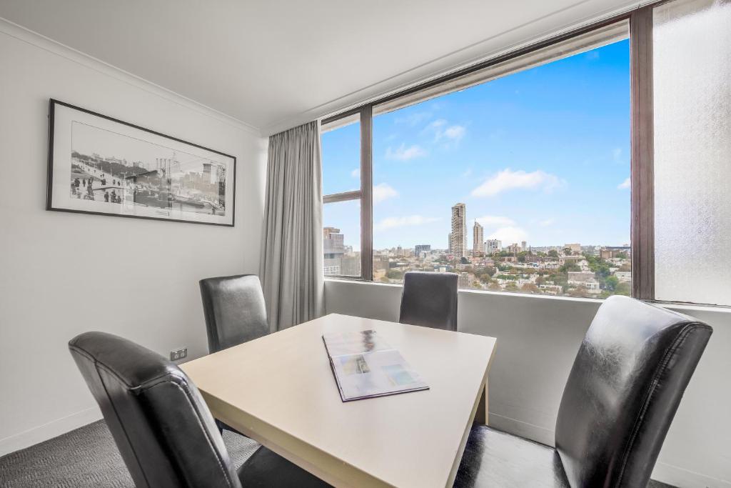 Oaks Sydney Hyde Park Suites - Resim 40
