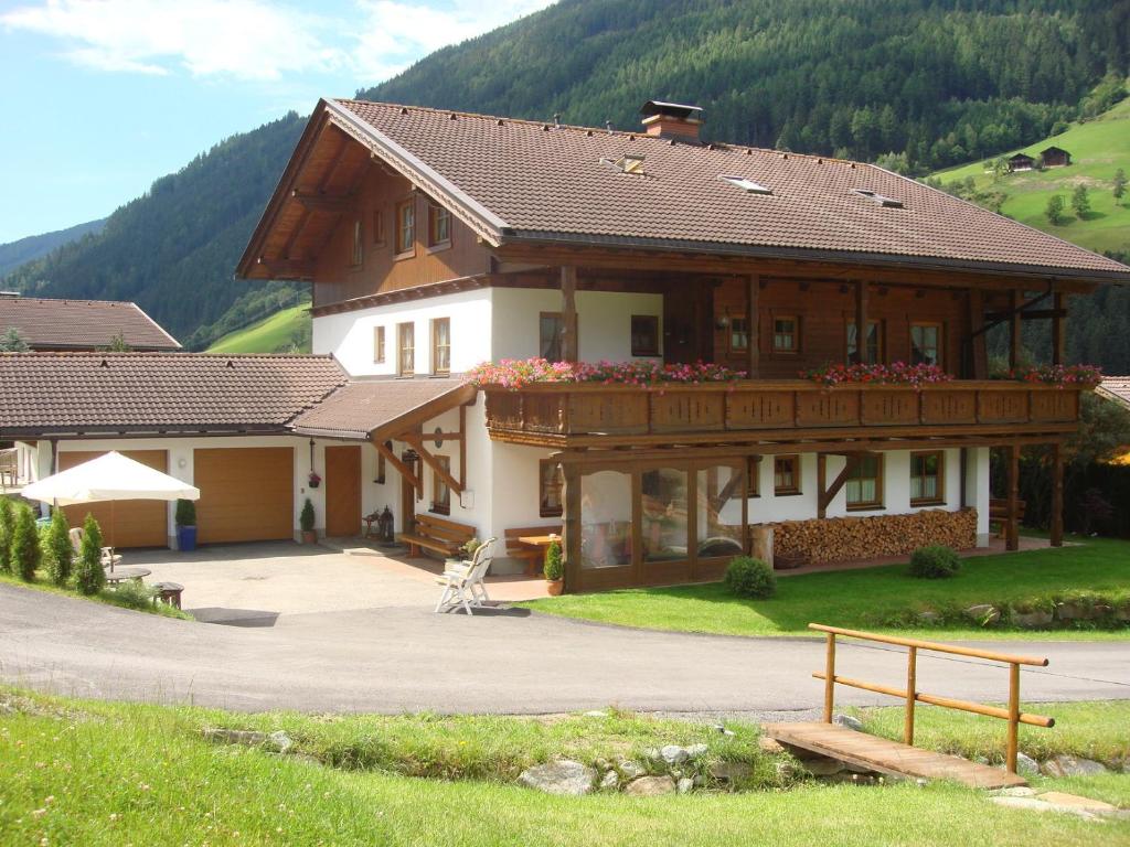 Fotografie z fotogalerie ubytování Landhaus Schober Apartments v destinaci Großkirchheim