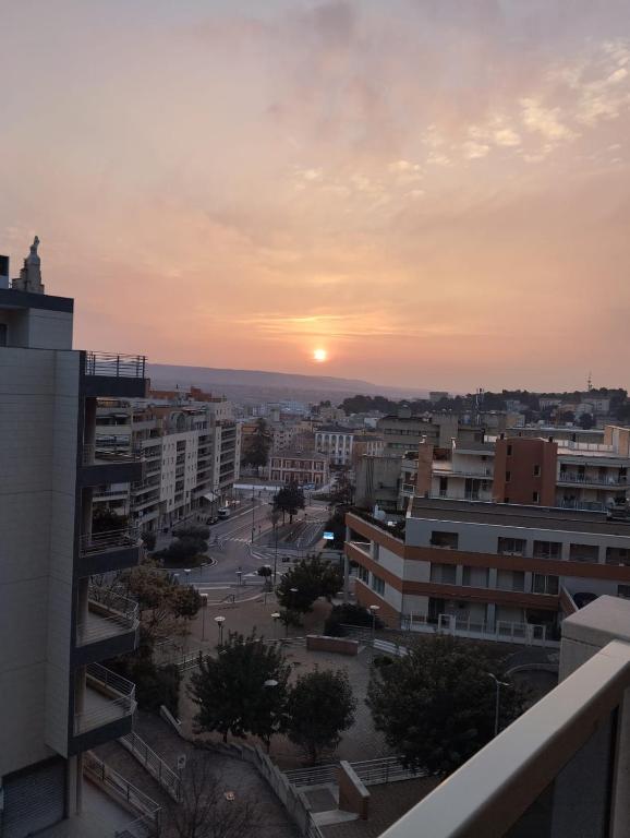 Východ nebo západ slunce při pohledu z apartmánu nebo okolí