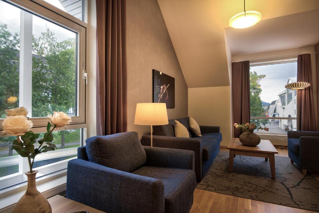 Posezení v ubytování Molde Fjordhotell - by Classic Norway Hotels