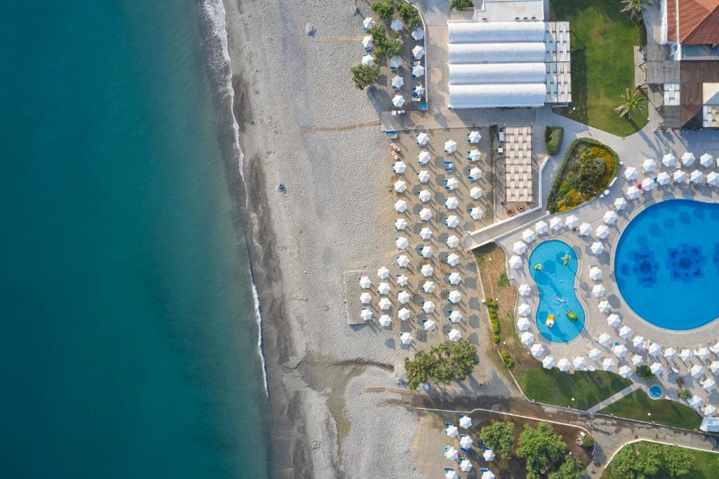Bazén v ubytování Atlantica Ocean Beach Resort nebo v jeho okolí
