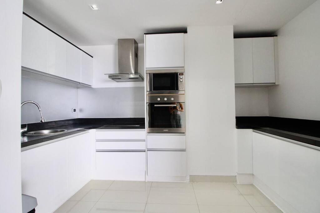 33 Luxury Penthouses with Major Opulence - Luxury Apartment Industrial Steel Penthouse