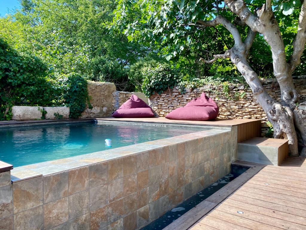 Πισίνα στο ή κοντά στο La Maison Jaune, une expérience inoubliable