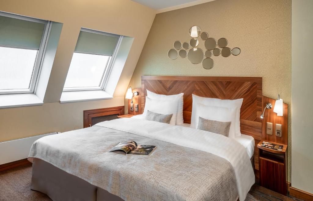 Crown Palace Apartments by Adrez - Resim 25