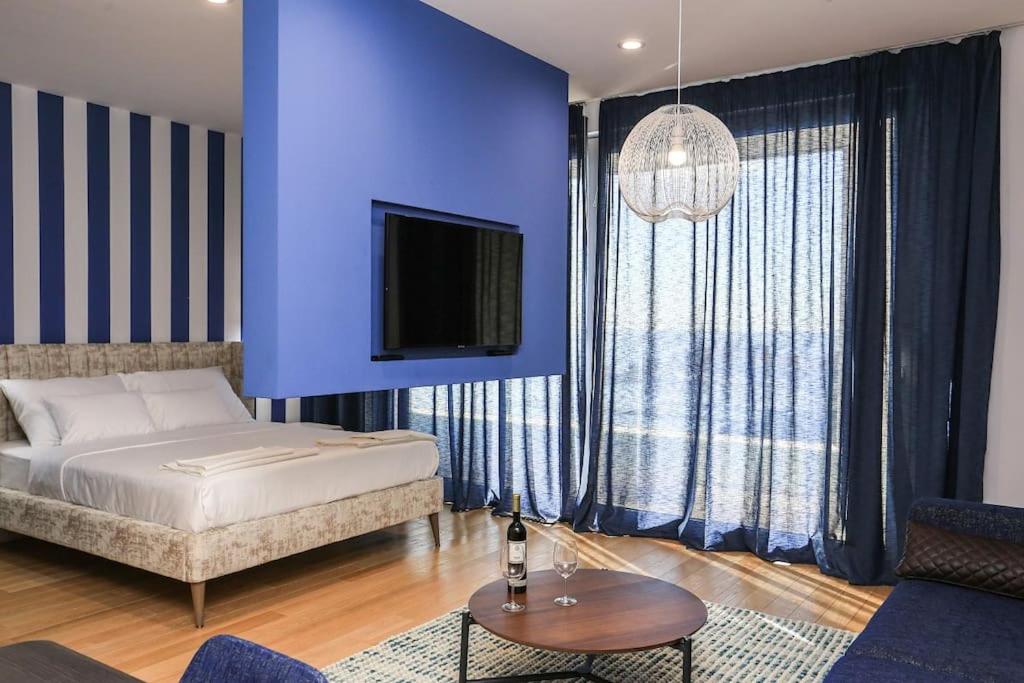 Status-M Apartments WOW