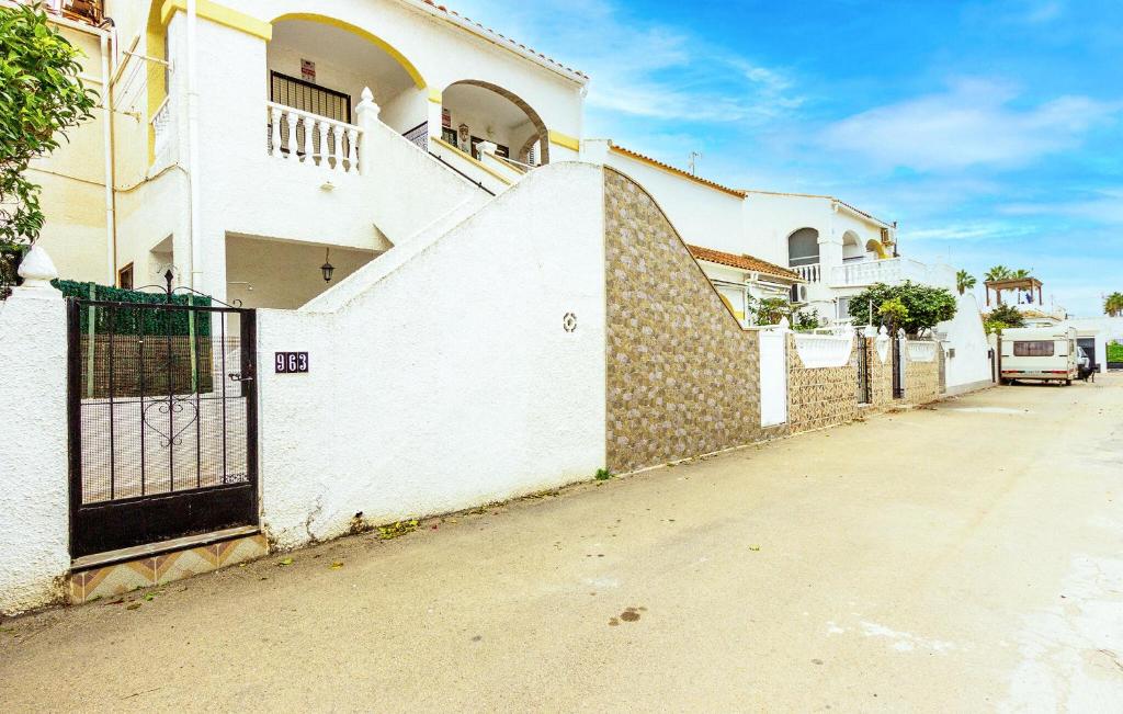 https://cf.bstatic.com/xdata/images/hotel/max1024x768/525400260.jpg?k=978b386a907b3cd9a0e4ed03ab7b152d6b572afe6d4deec218148f9a7889922e&o=&hp=1