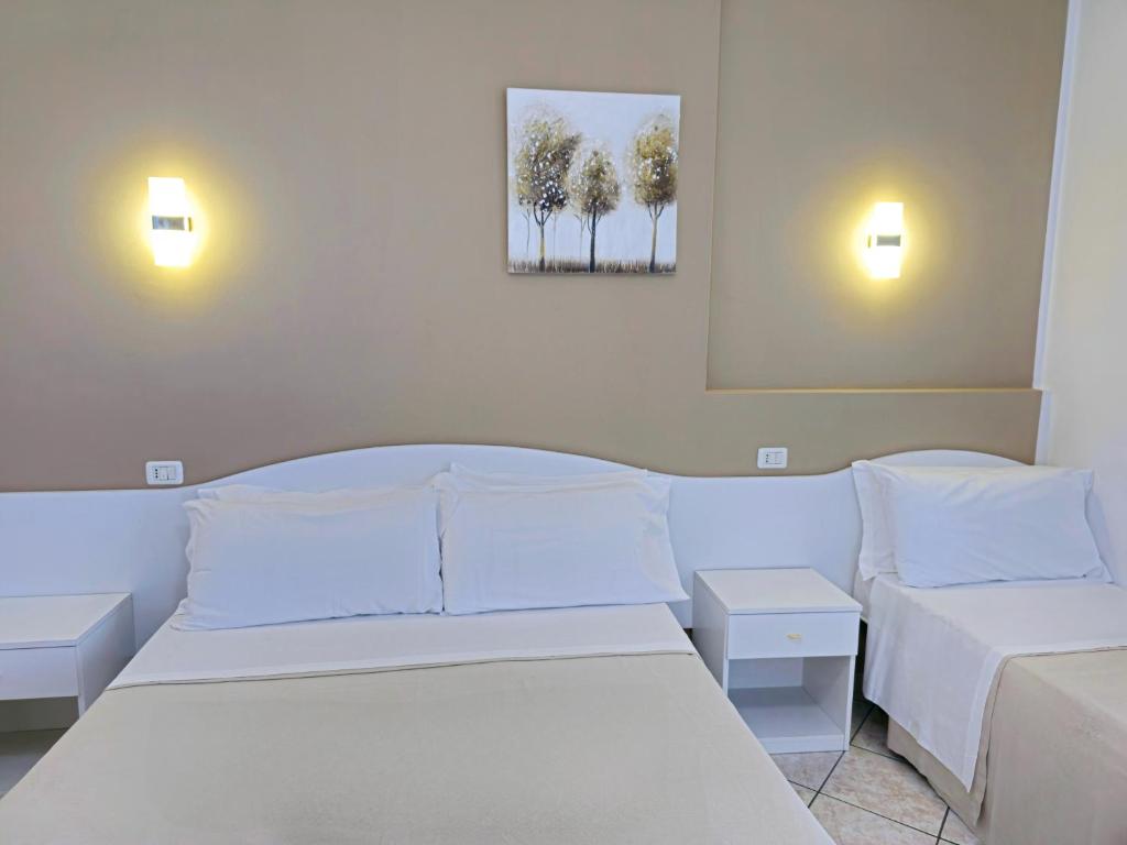 Hotel Baia del Cigno - Triple Habitación Con Balcón