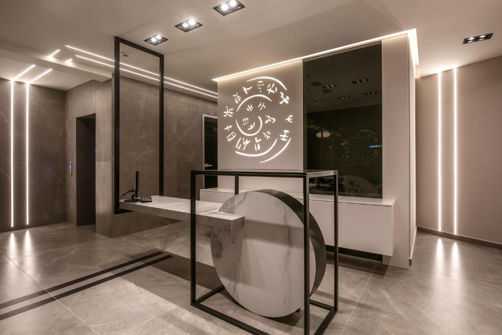 Lavris City Suites - 17