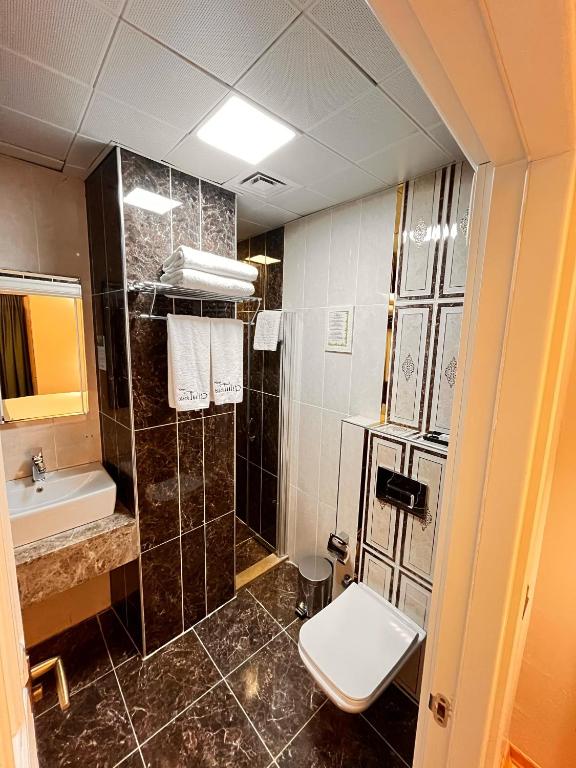 Hotel Black Tulip - 7