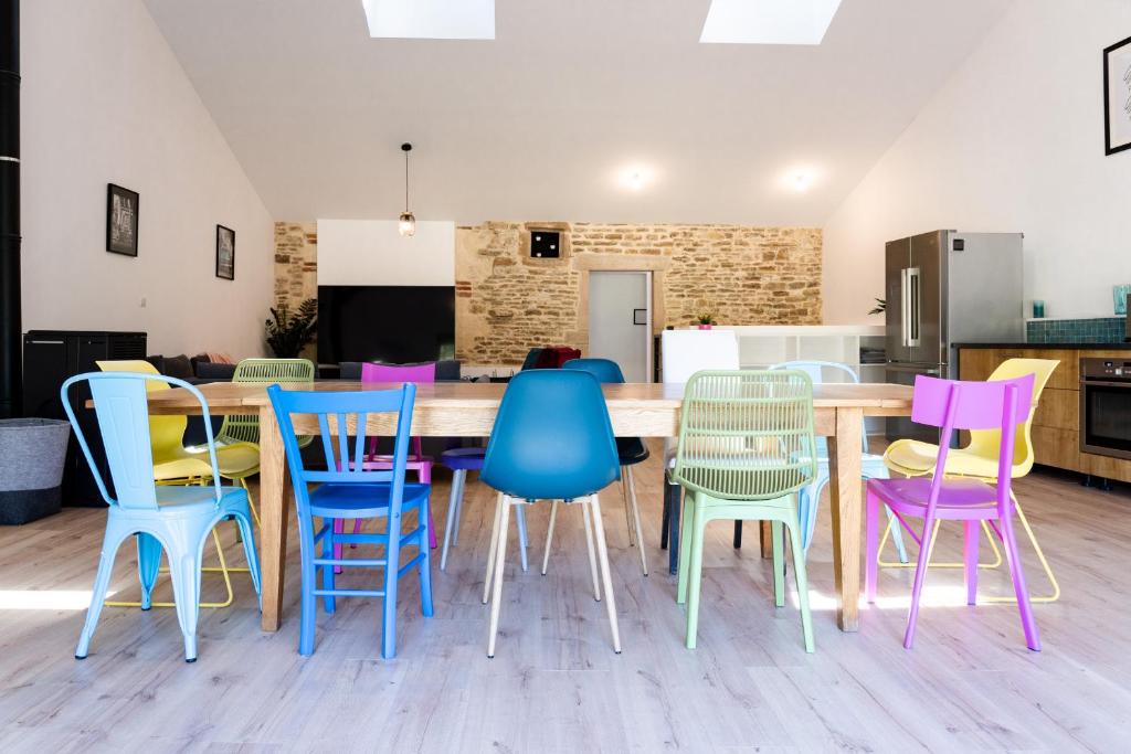 Photo de la galerie de l'établissement Ancien cuvage rénové au cœur du vignoble, à Prissé