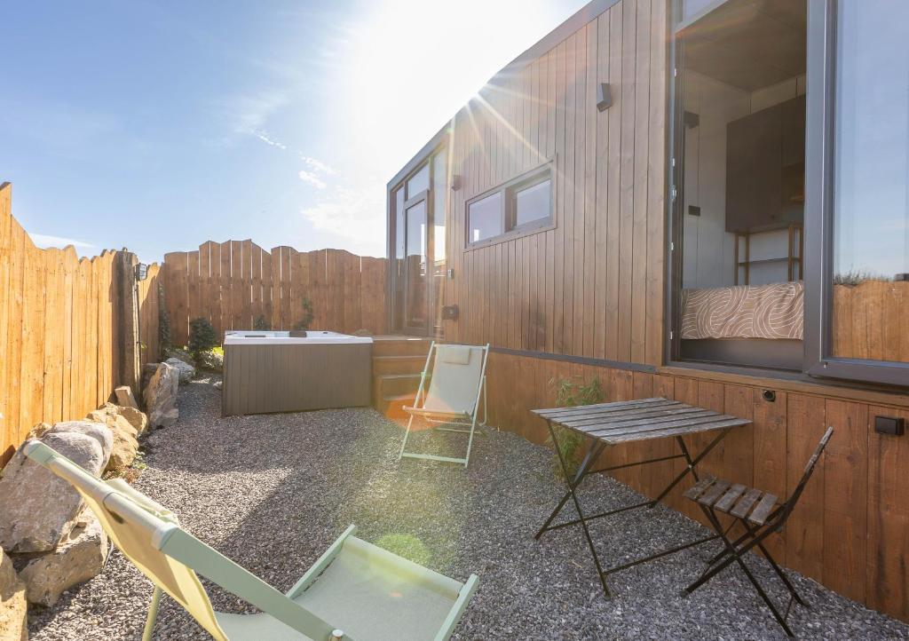 Fotografie z fotogalerie ubytování Les Tiny du Pré Mathy - Logements insolites avec Jacuzzi à Profondeville v destinaci Profondeville