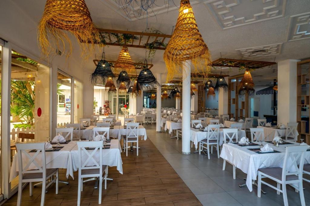 Restaurace v ubytování Golden Tulip Président Hammamet