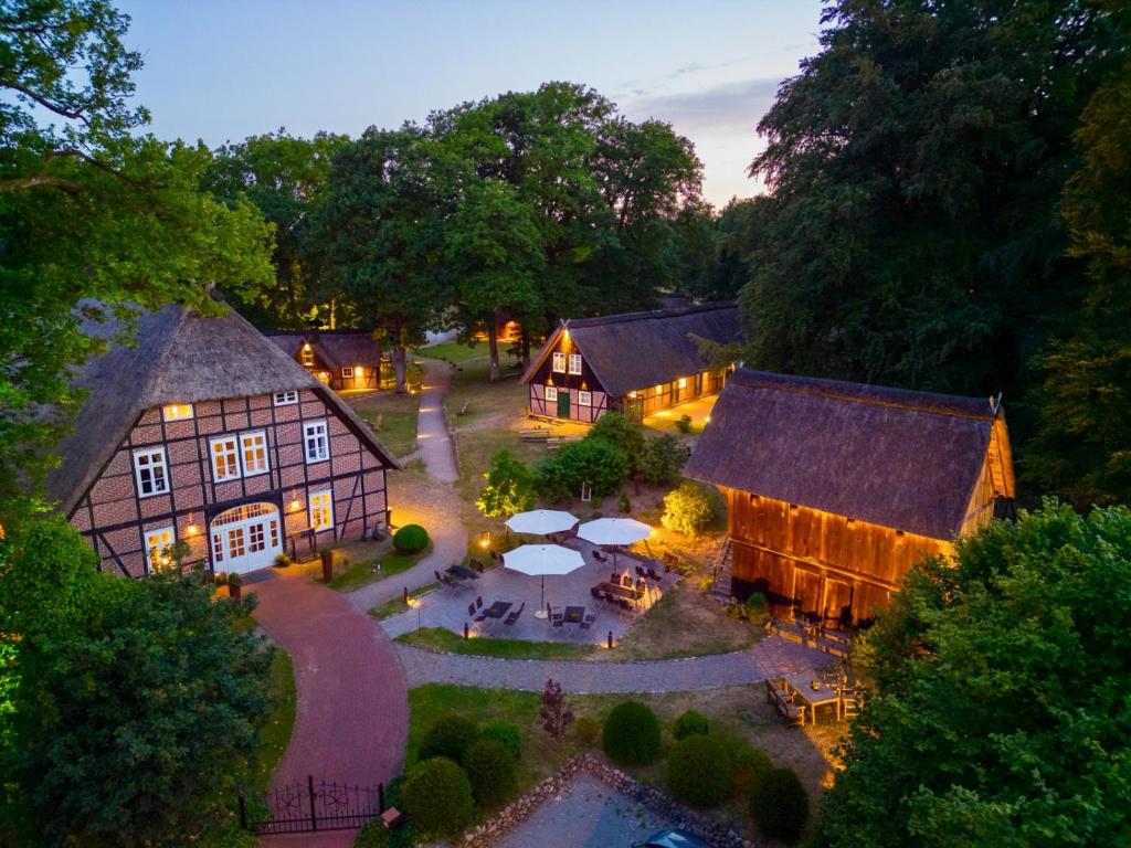 an aerial view of a large house with a courtyard at Stimbekhof in Bispingen