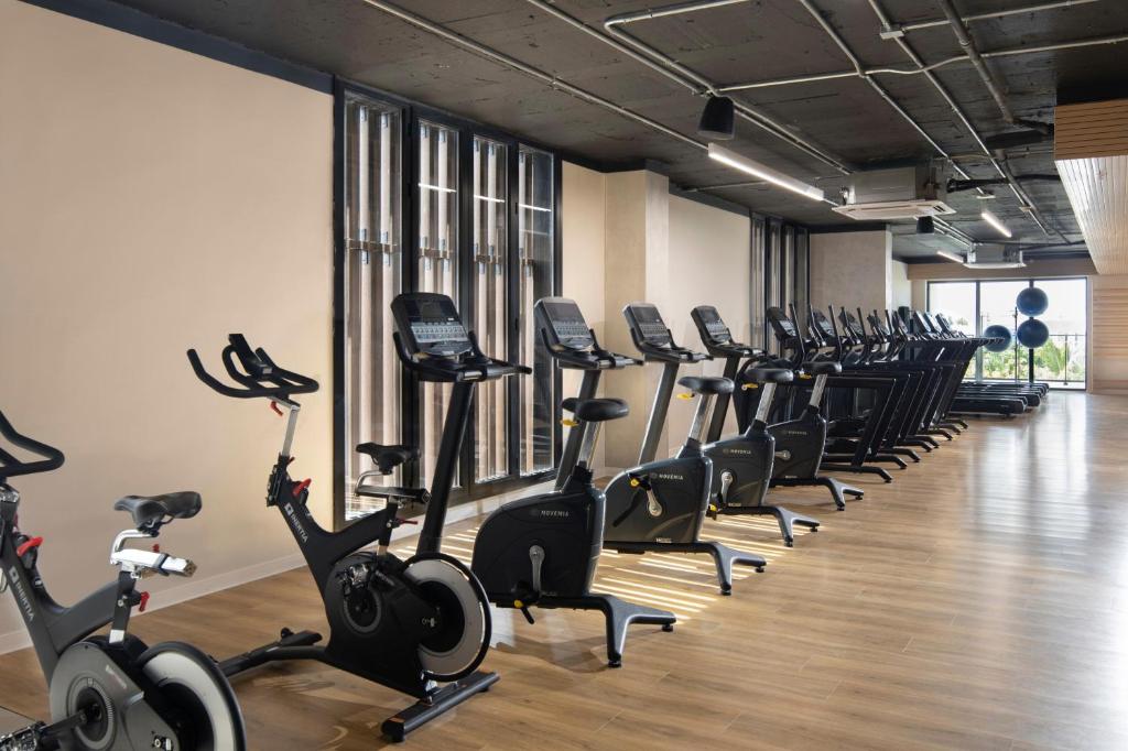Fitness centrum a/nebo fitness zařízení v ubytování Serenade All Suites - Adults Only Resort