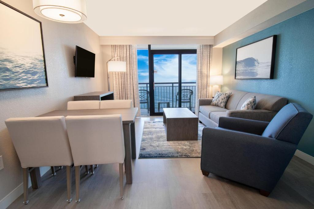 Breakers Resort Hotel - 