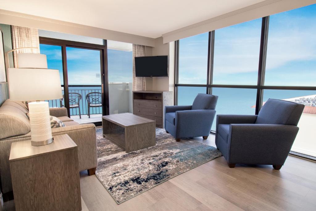 Breakers Resort Hotel - 