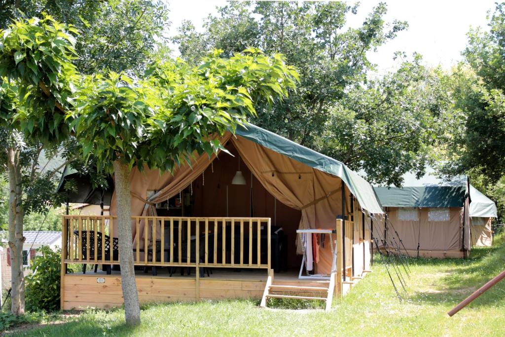 Zahrada ubytování Camping le Rotja