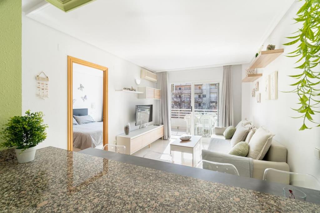 Center-Pool-Relax-2bed-PortAventura-AA9