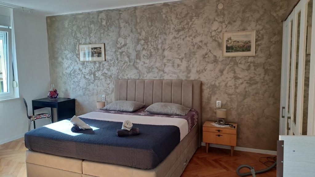 Elegant Luxury 2-Bedroom Apartment in Split City Center