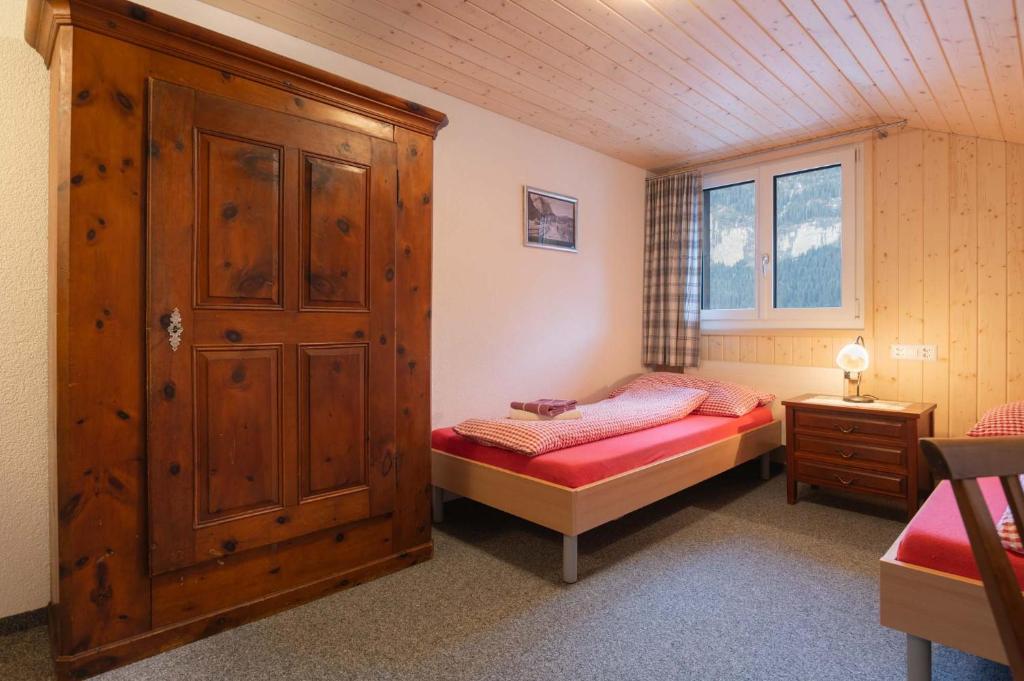 Postel nebo postele na pokoji v ubytování Lehmann's Herberge Hostel