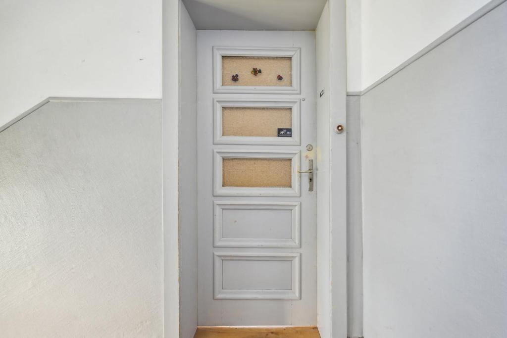 Homey Comfort in Oerlikon - Resim 27