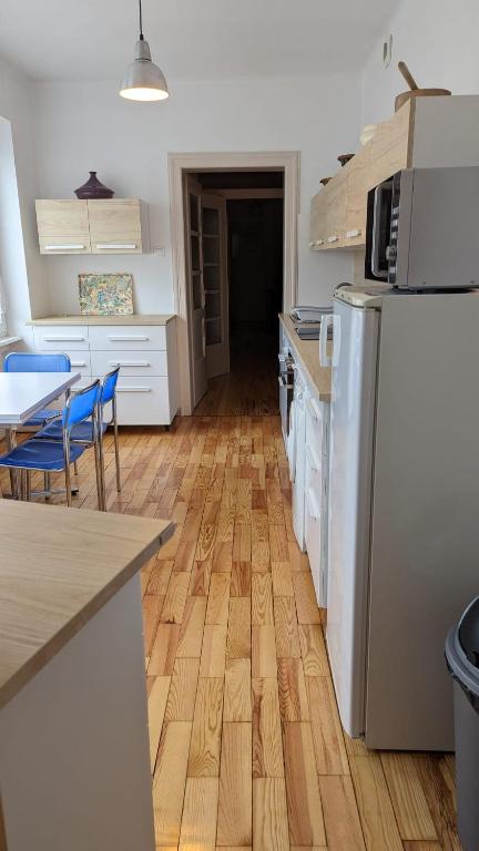 Kuchyň nebo kuchyňský kout v ubytování Gîte du moulin