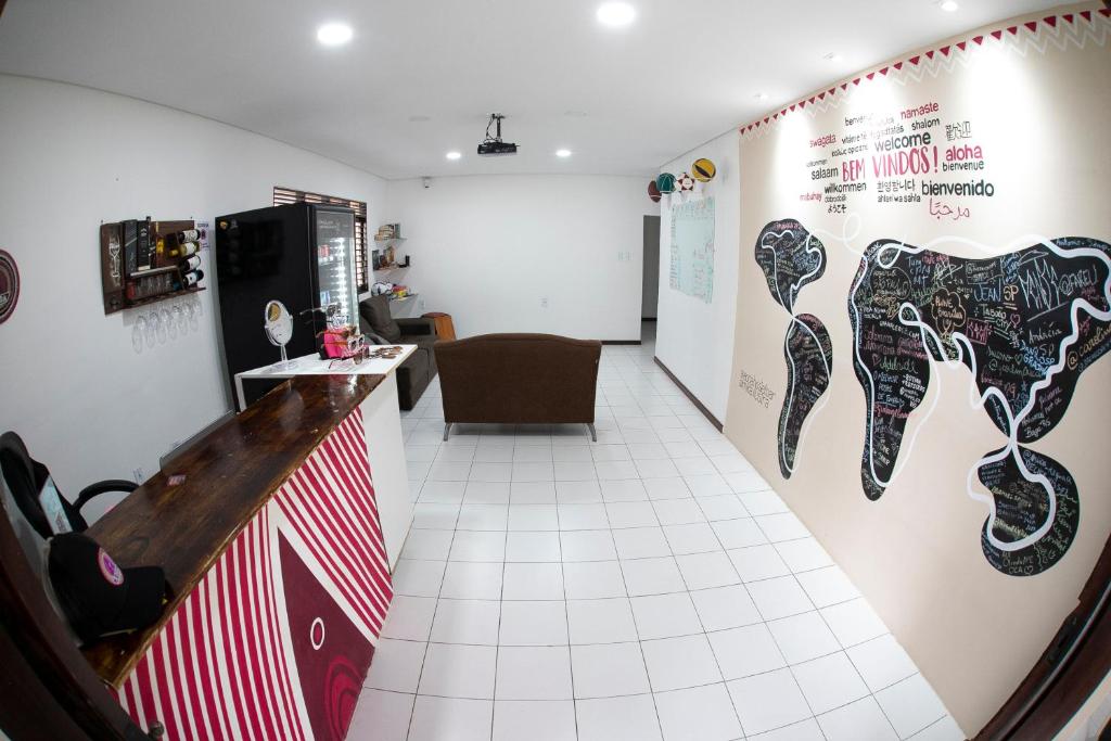 TV a/nebo společenská místnost v ubytování A Oca Hostel Bar